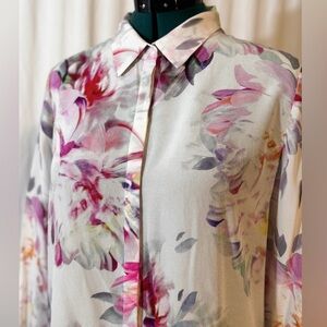 Pure Collection 100% Silk Floral
Button-Up Collared Blouse size 8/10